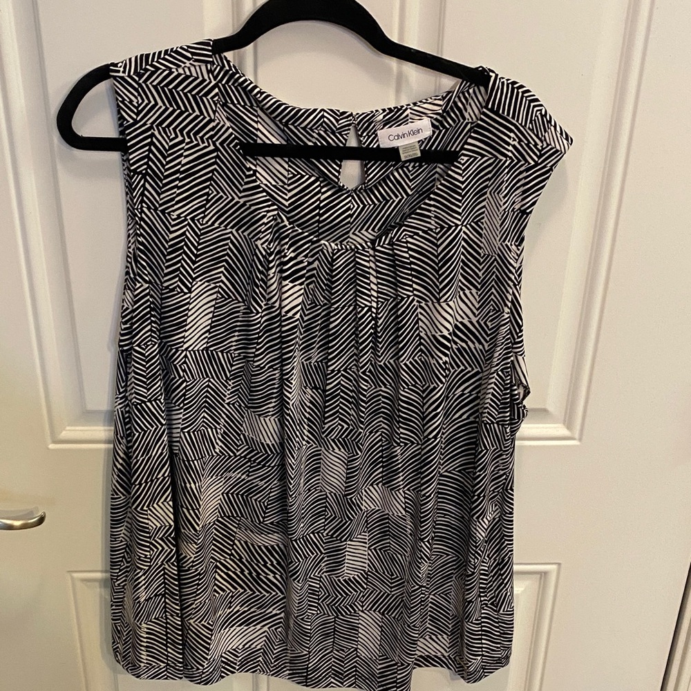 Calvin Klein Black and White Geometric Sleeveless Blouse